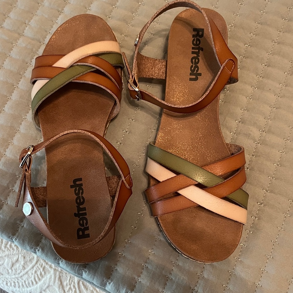 Refresh size 6 sandal
